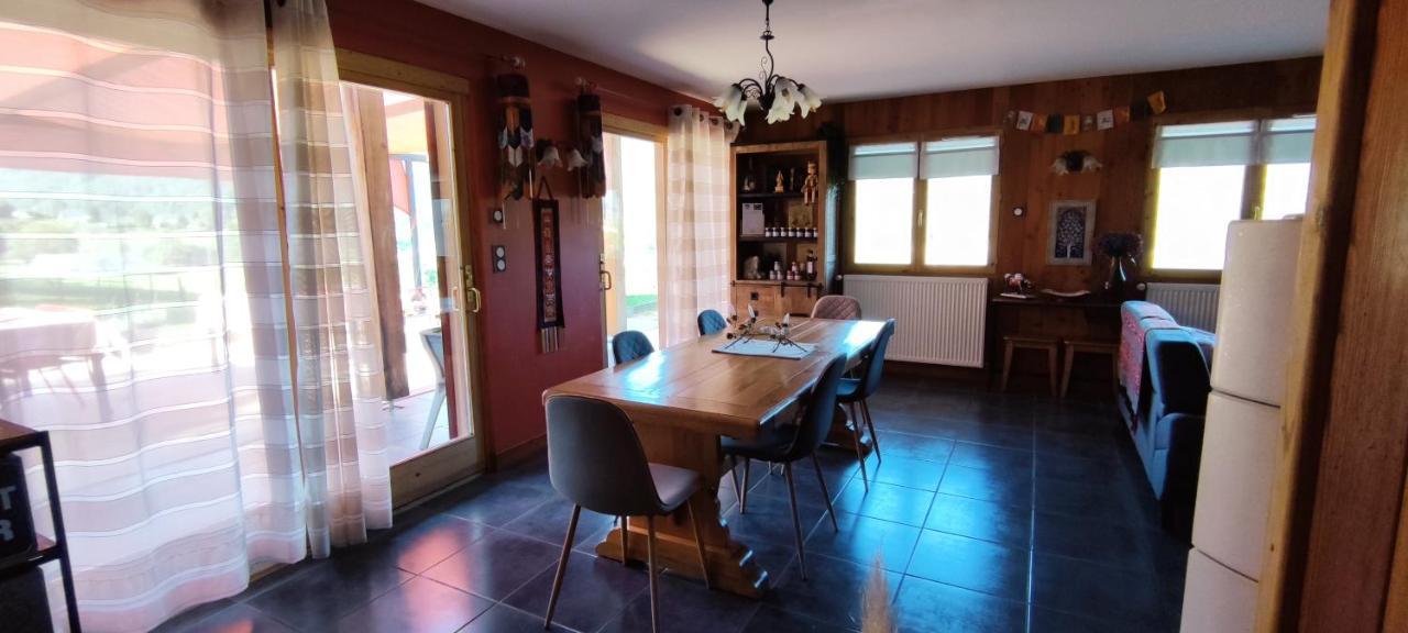 Maison D'Hotes Le Shorten Heches Esterno foto