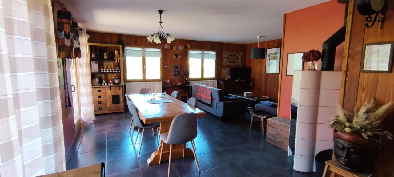 Maison D'Hotes Le Shorten Heches Esterno foto