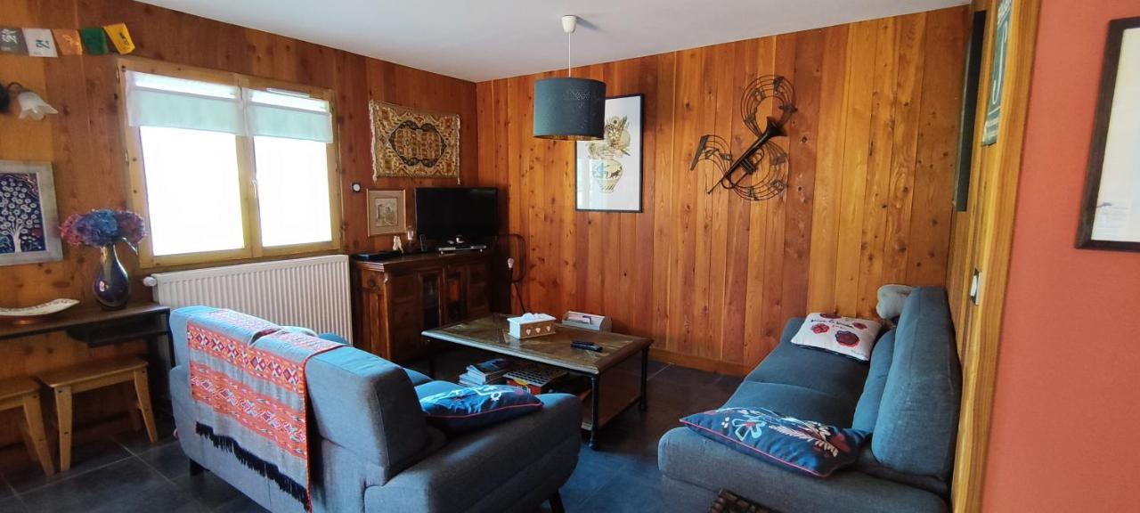 Maison D'Hotes Le Shorten Heches Esterno foto