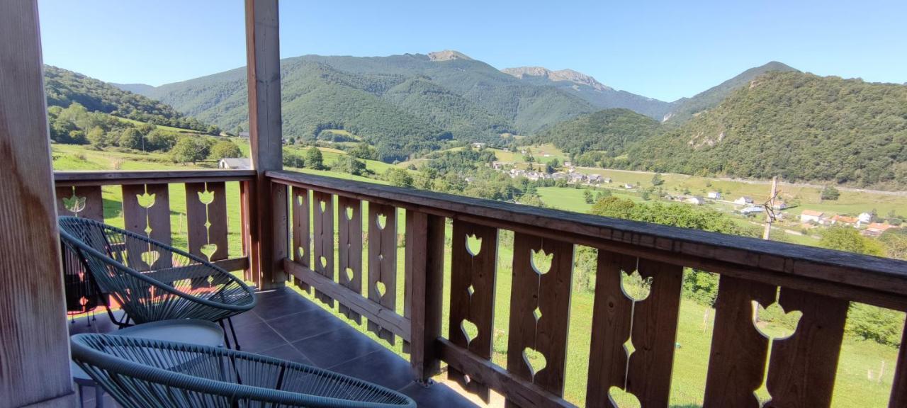 Maison D'Hotes Le Shorten Heches Esterno foto