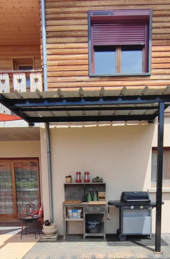 Maison D'Hotes Le Shorten Heches Esterno foto